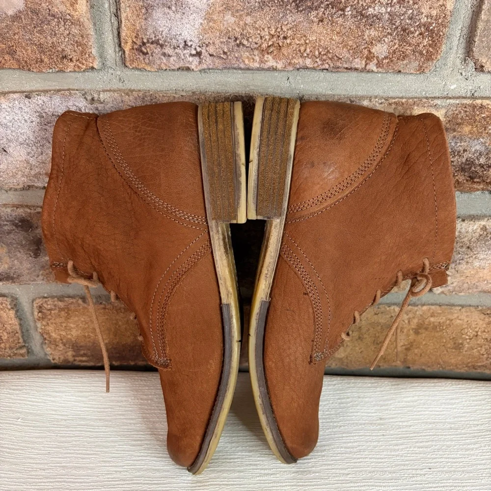 JOSEF SEIBEL Sienna Distressed Leather Ankle Bootie
